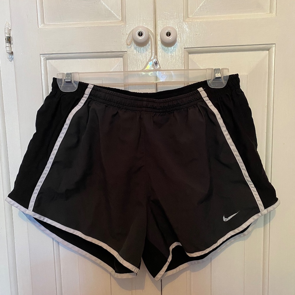 NIKE Womens Dri-Fit Shorts Black Size M
